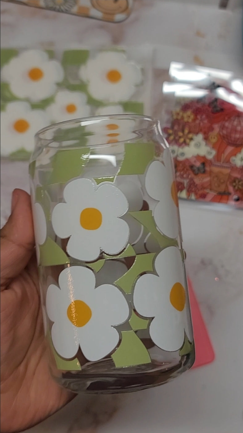 Green Daisy Checkered Glass Can